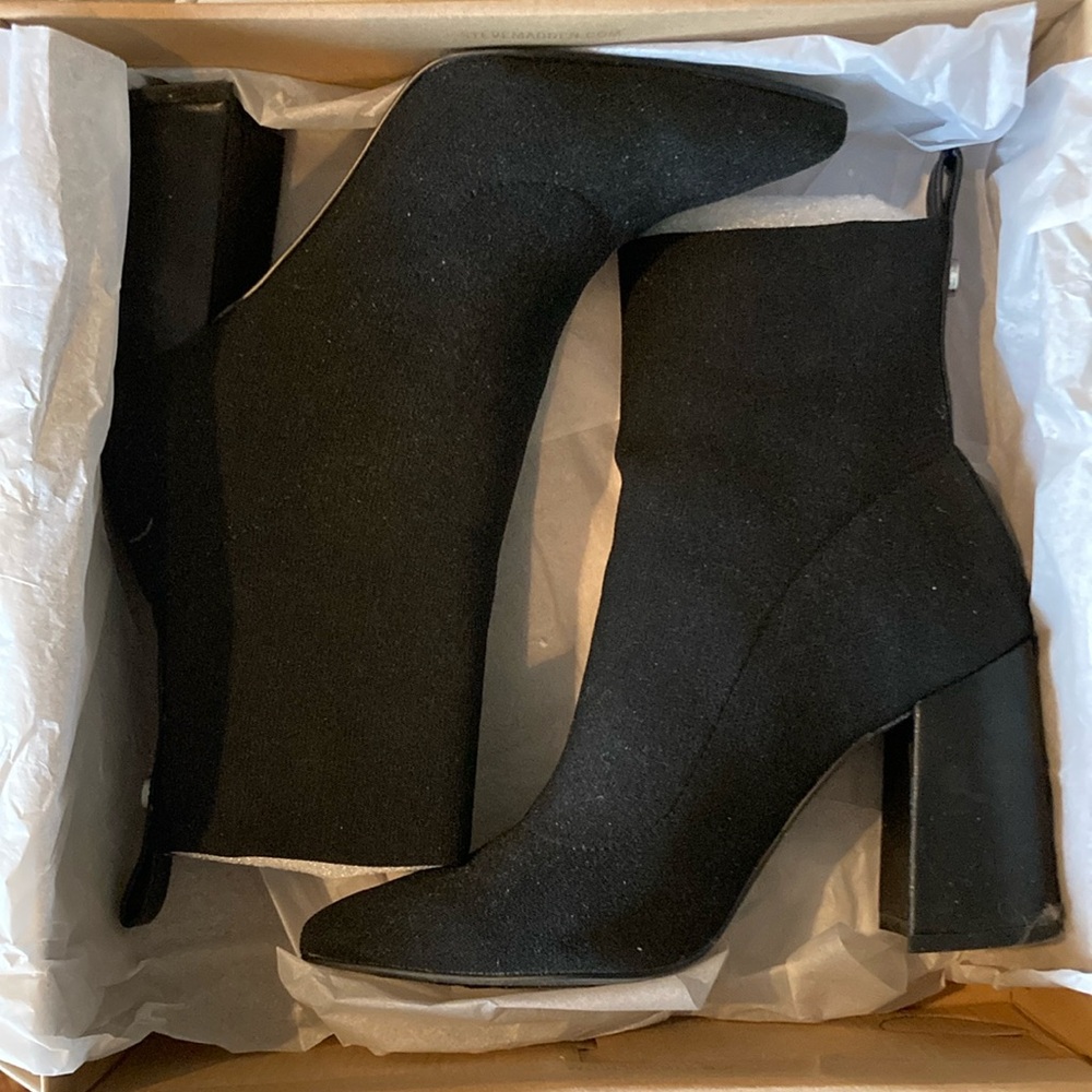 Chic Black Ankle Boots